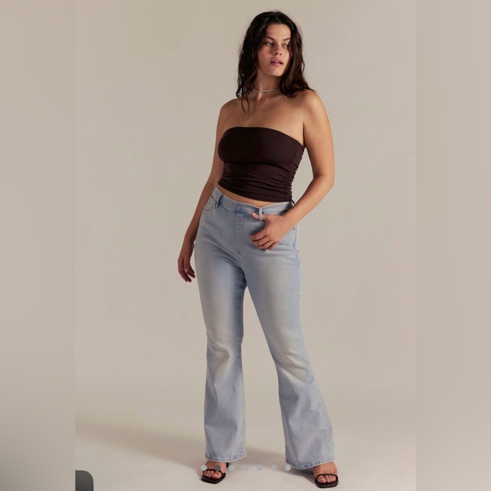 We The Free CRVY Infinite Stretch Pull-On Flare Jeans from Free People XXL Euc